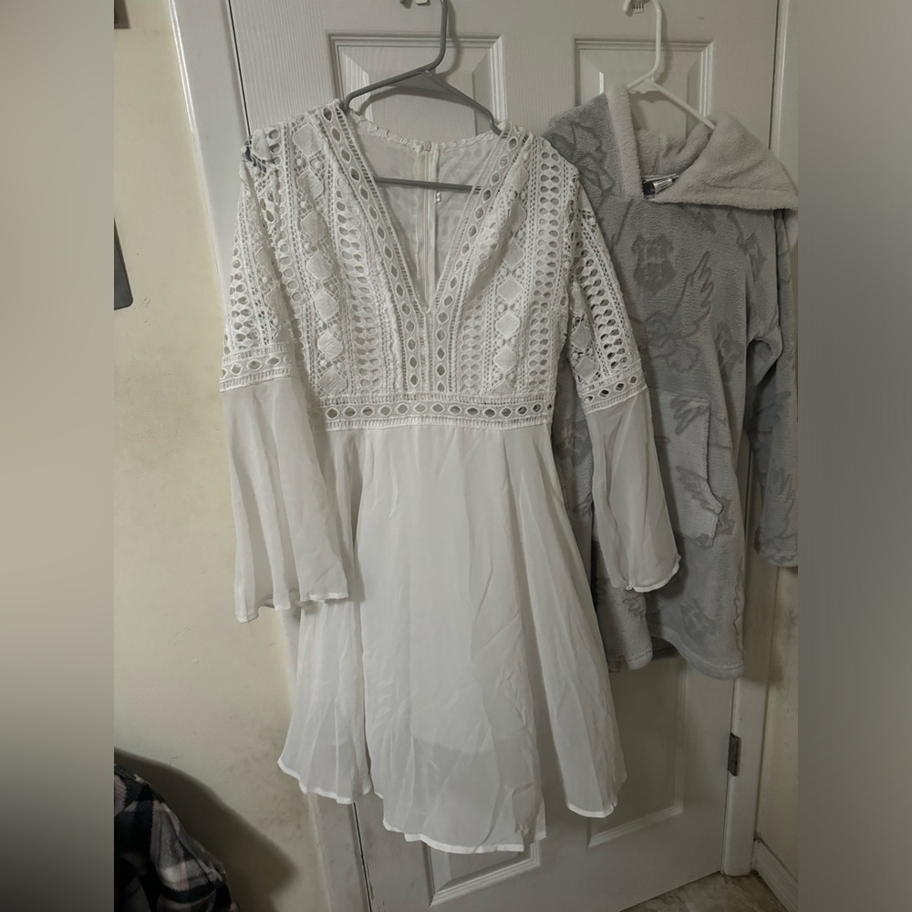 Brand new white frilly and lace dress perfect for summer!